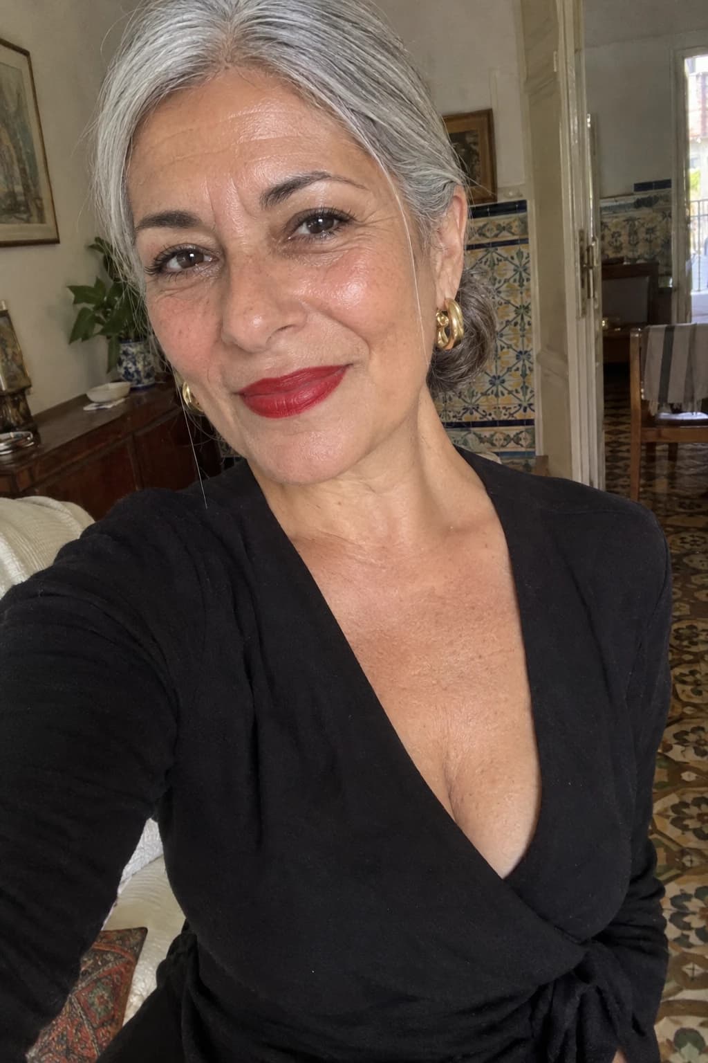 Dolores, 58, AI companion
