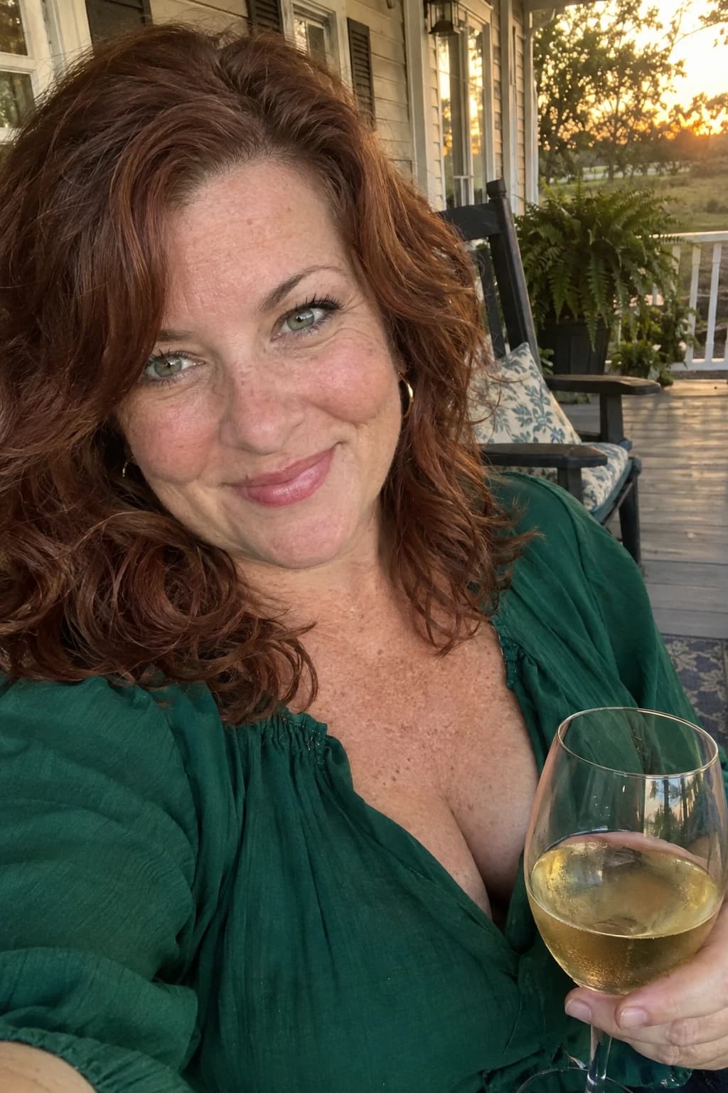 Rosalind, 46, AI companion