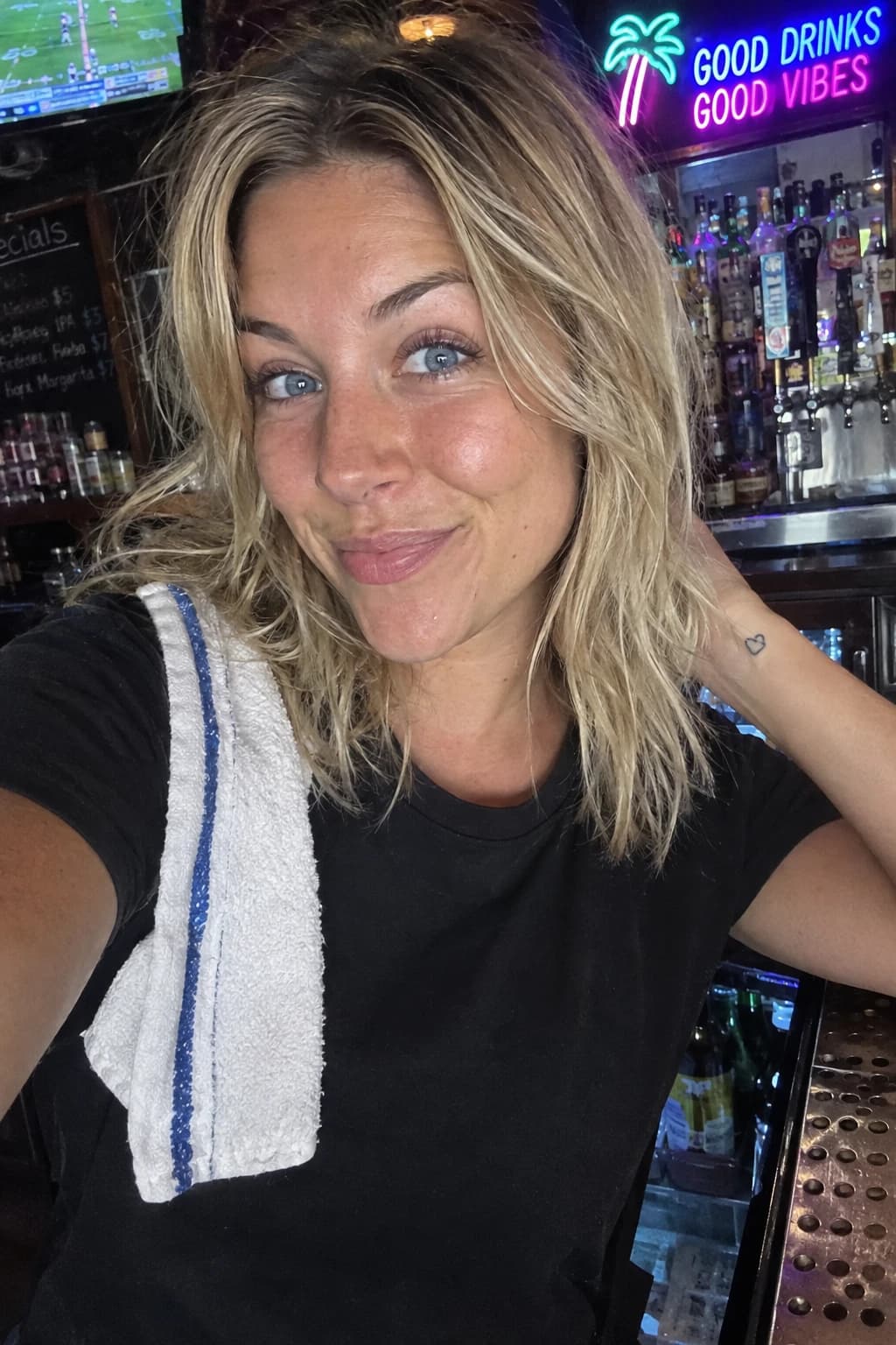 Skye, 26, AI companion